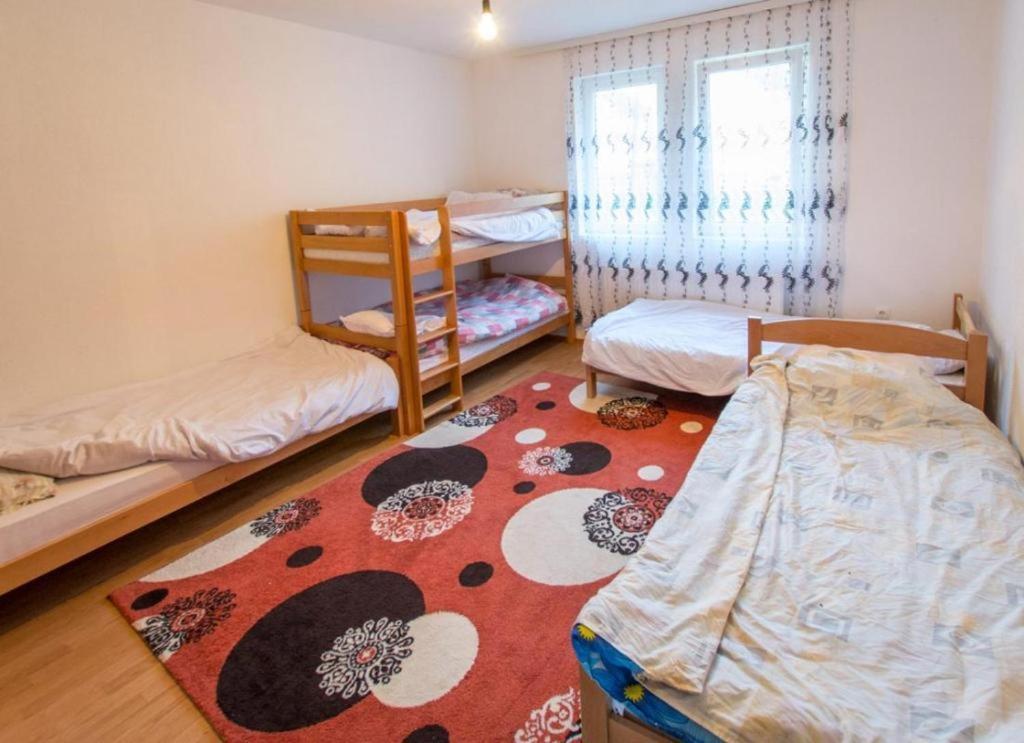 Dedushi Guesthouse &Wood Cabins-Camping Place Gusinje Екстериор снимка