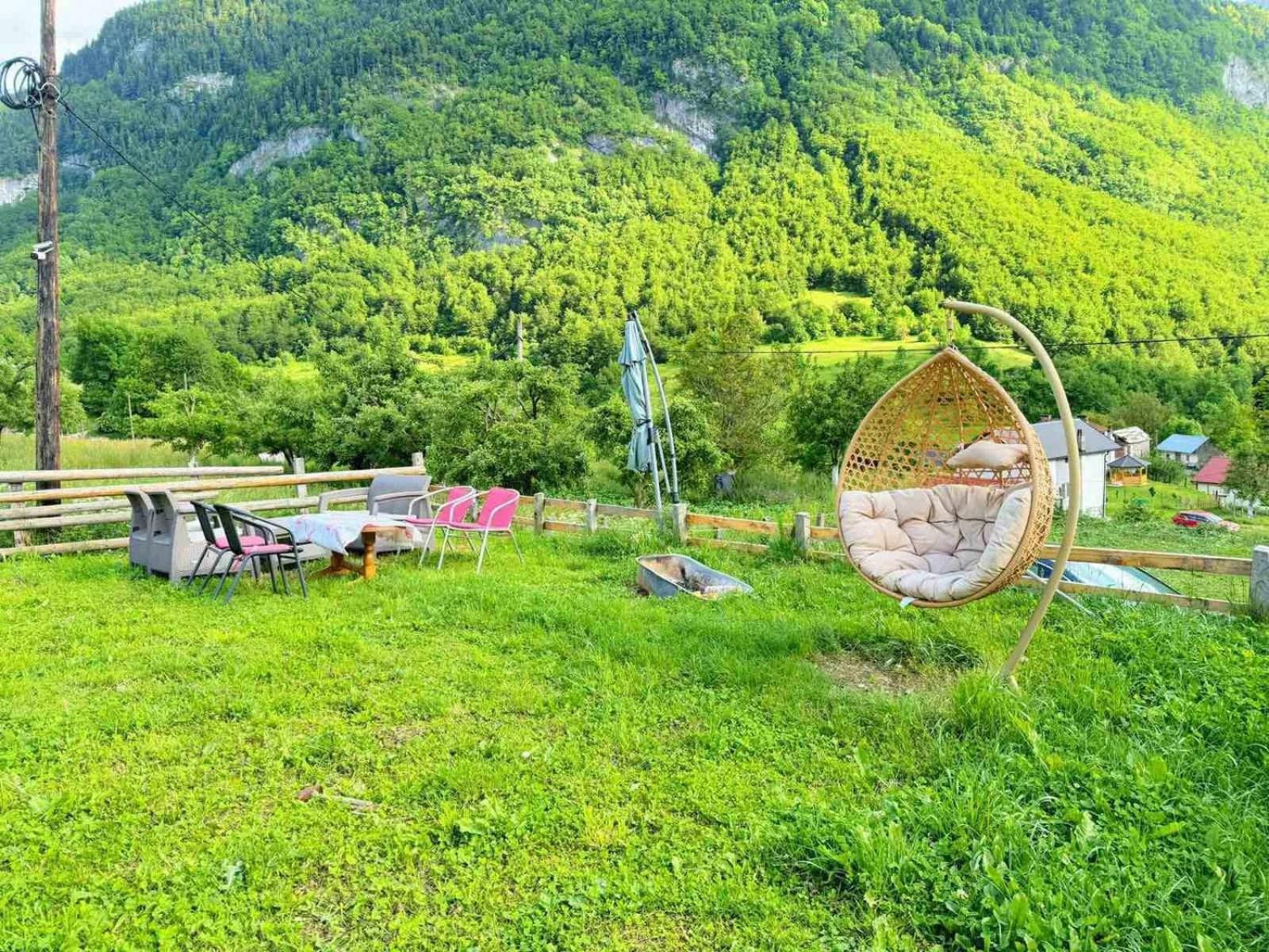 Dedushi Guesthouse &Wood Cabins-Camping Place Gusinje Екстериор снимка